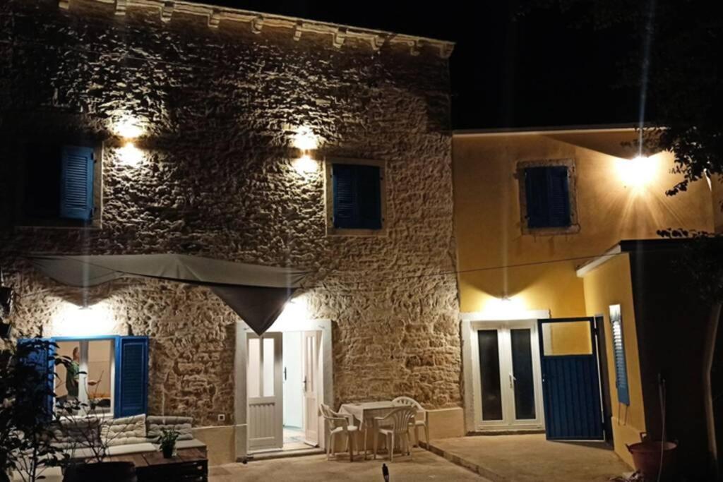 Вилла Casa Di Pietra Matelici Divsici Экстерьер фото