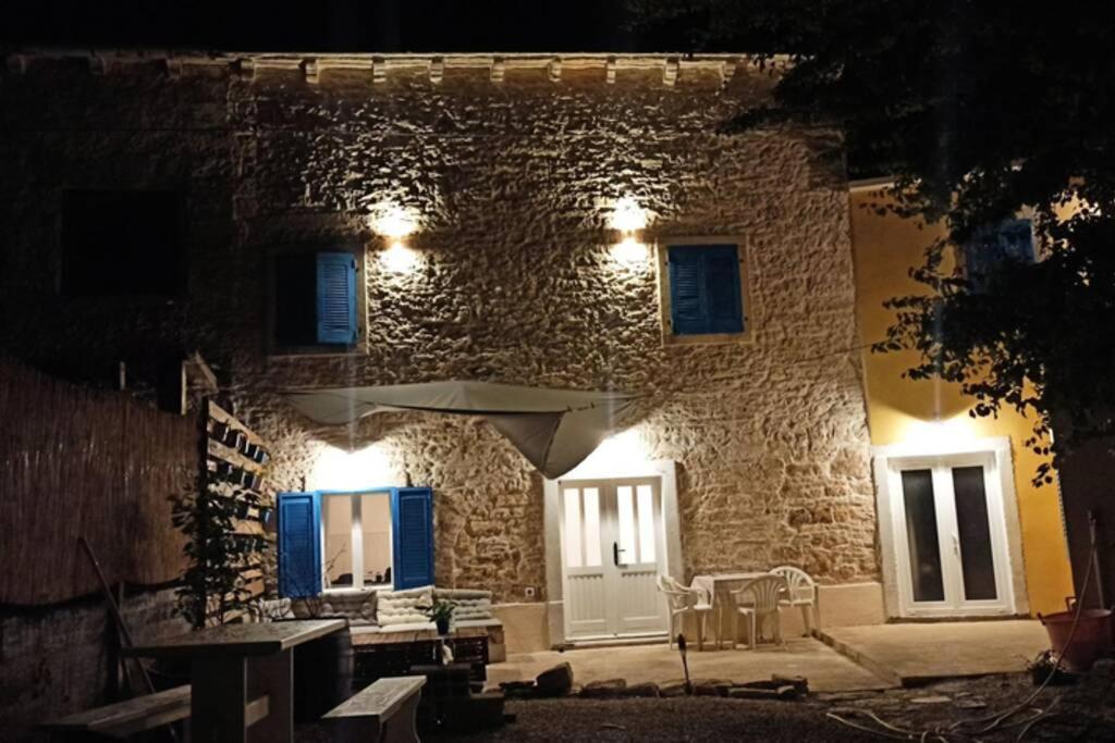 Вилла Casa Di Pietra Matelici Divsici Экстерьер фото
